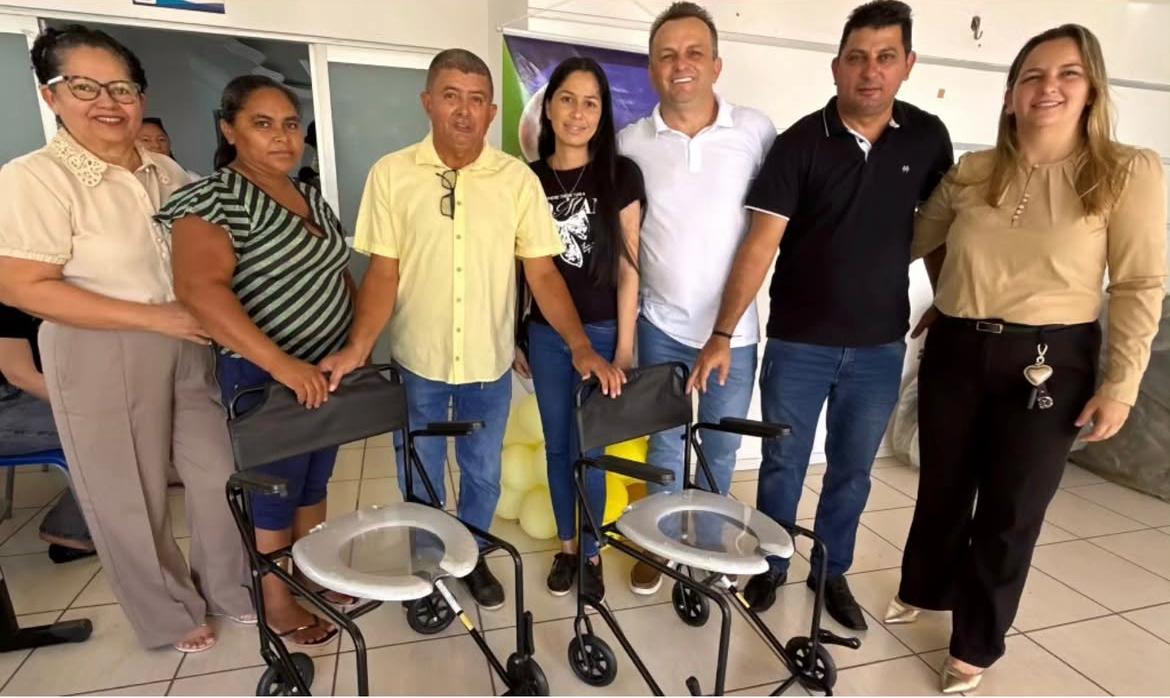 Entrega de equipamentos ortopédicos em São José do Divino